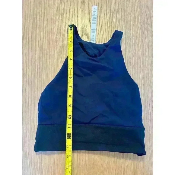 Lululemon Crossback Sports Bra size 4 - Picture 6 of 6